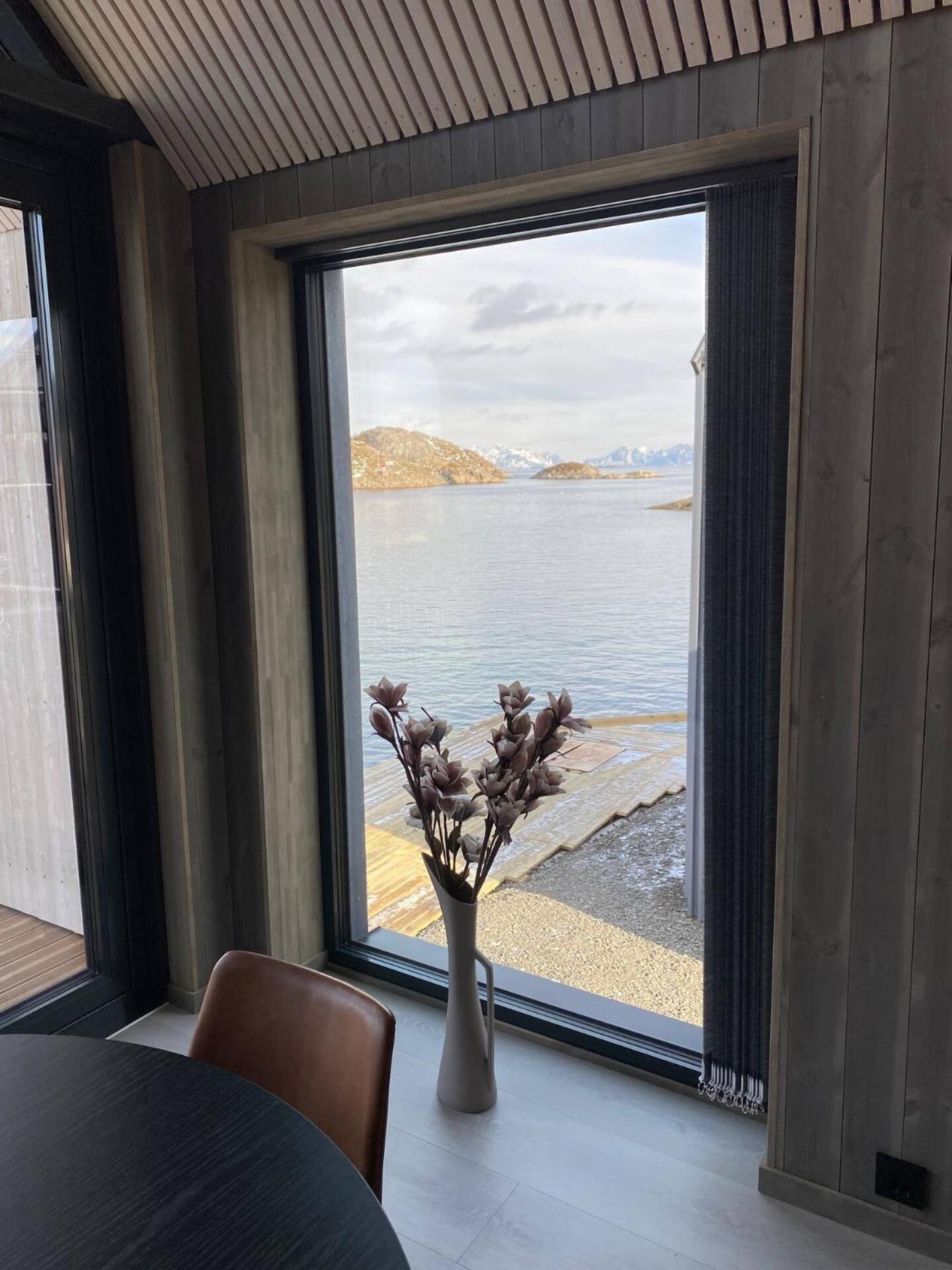 Ny Leilighet I Henningsvaer! Exterior photo