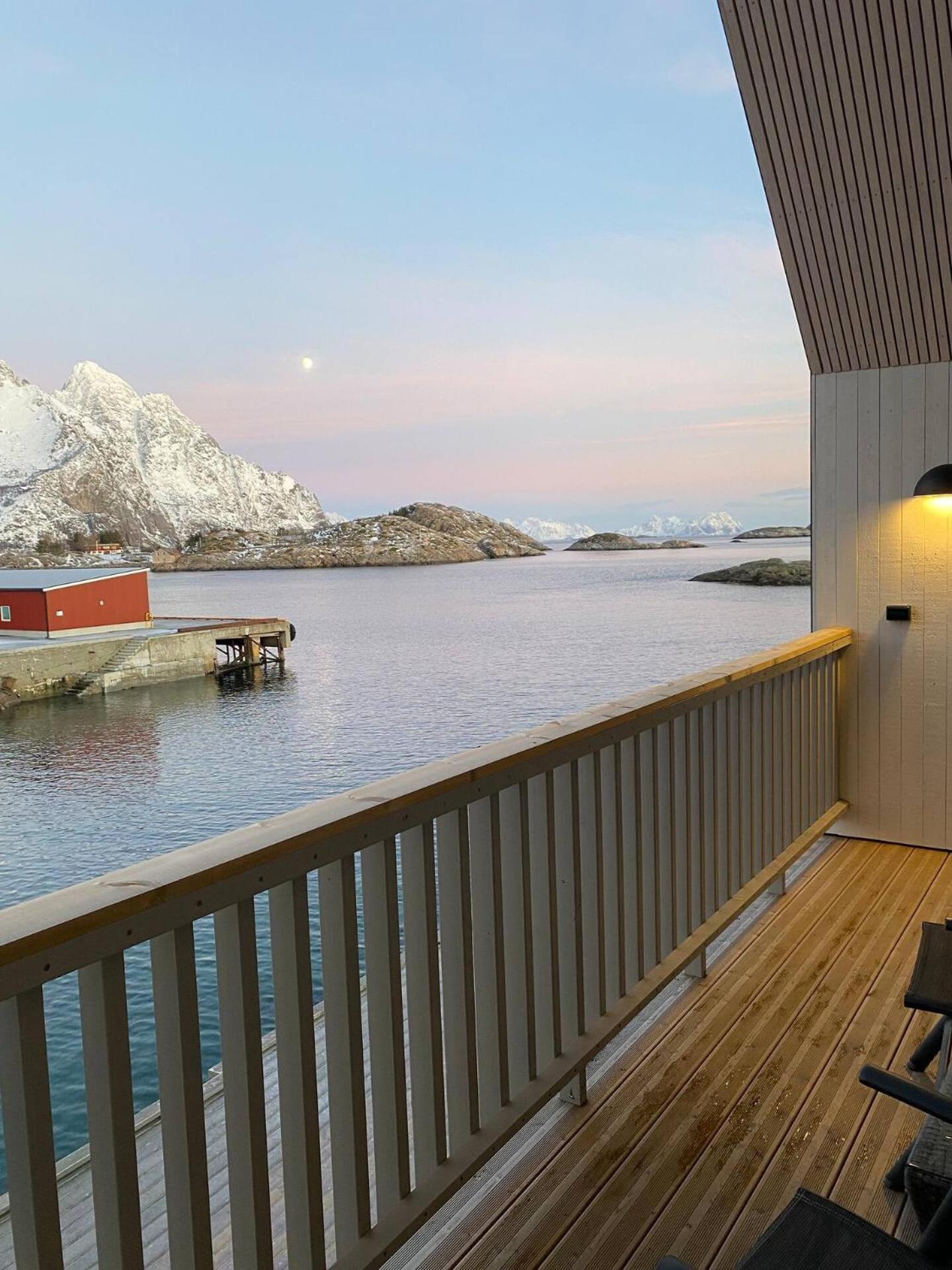 Ny Leilighet I Henningsvaer! Exterior photo