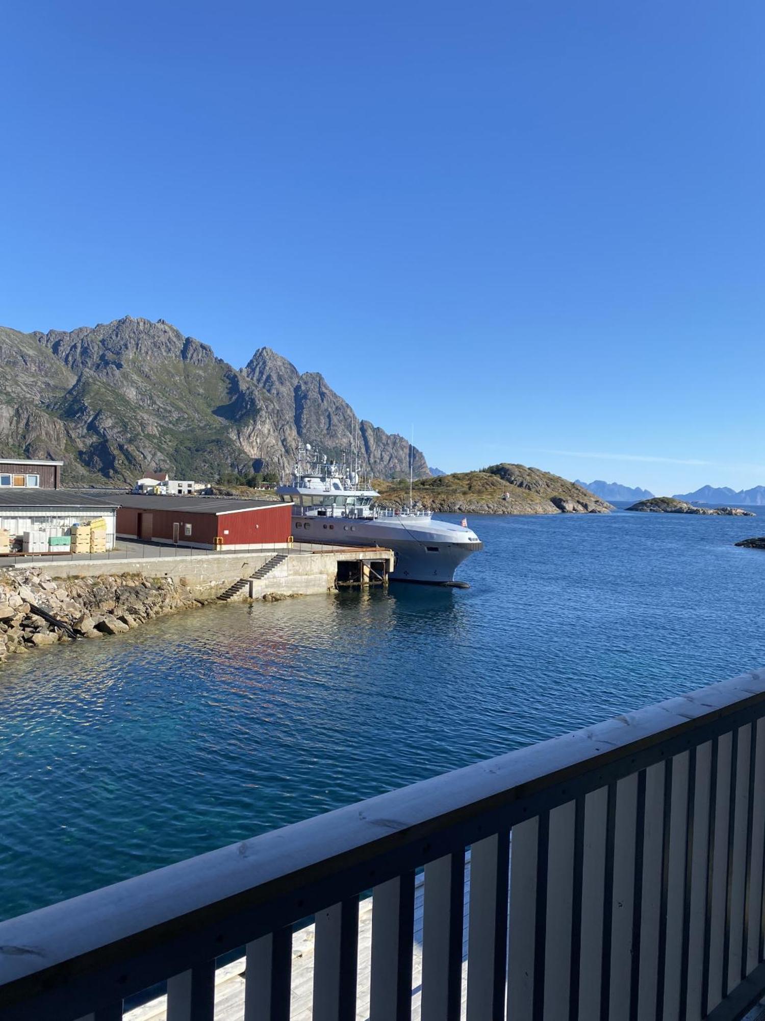 Ny Leilighet I Henningsvaer! Exterior photo